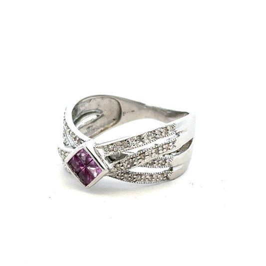 9ct white gold diamond ring in size Q with sparkling diamonds, showcasing a elegant jewelry design.