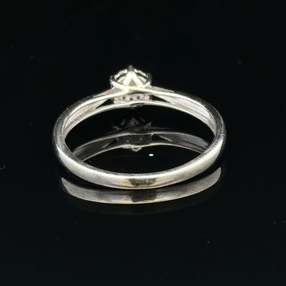 9ct white gold diamond ring size R1/2 with sparkling diamonds, showcasing a elegant and finely crafted jewelry piece.
