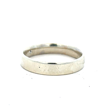 9ct white gold diamond ring in size V with sparkling diamonds, showcasing elegant jewelry design.