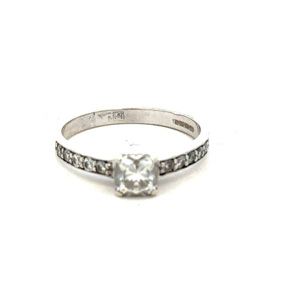 9ct white gold mossainte ring in size R, featuring a detailed mossainte gemstone setting, unbranded jewelry piece.