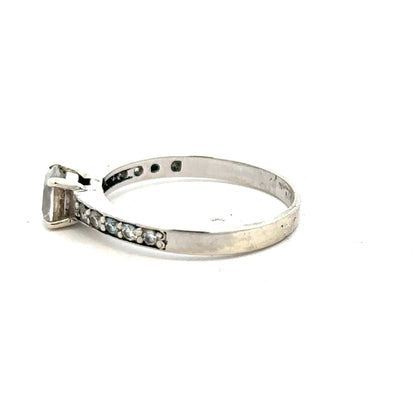 9ct white gold mossainte ring size R with intricate design, featuring sparkling mossainte gemstone on a delicate band.