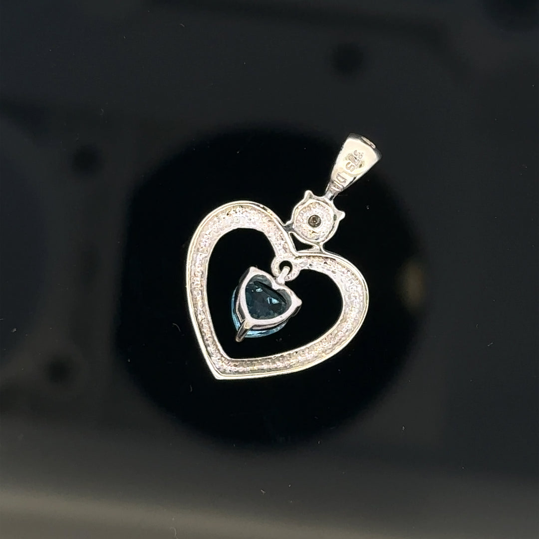 9ct white gold pendant weighing 1.2g, unbranded jewelry piece with elegant design, shown in a close-up image.