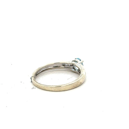 9ct white gold ring in size L, featuring a smooth band and polished finish, unbranded jewelry for elegant style.