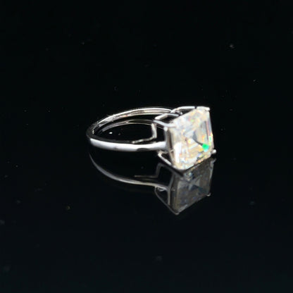 9ct white gold ring in size L with a smooth, polished band, unbranded, showcasing elegant jewelry craftsmanship.
