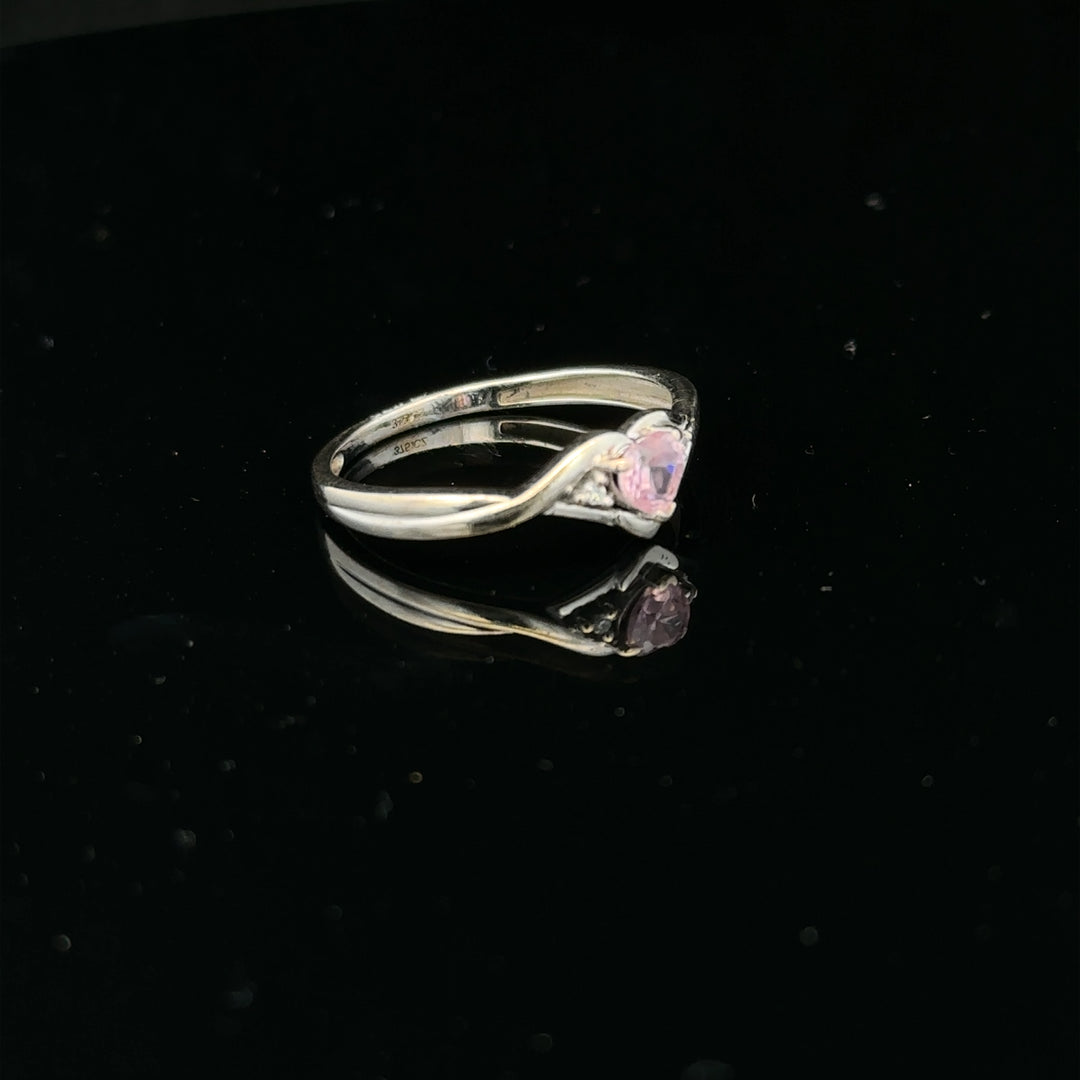 9ct white gold ring in size O with a polished finish, displayed on a white background, unbranded jewelry.