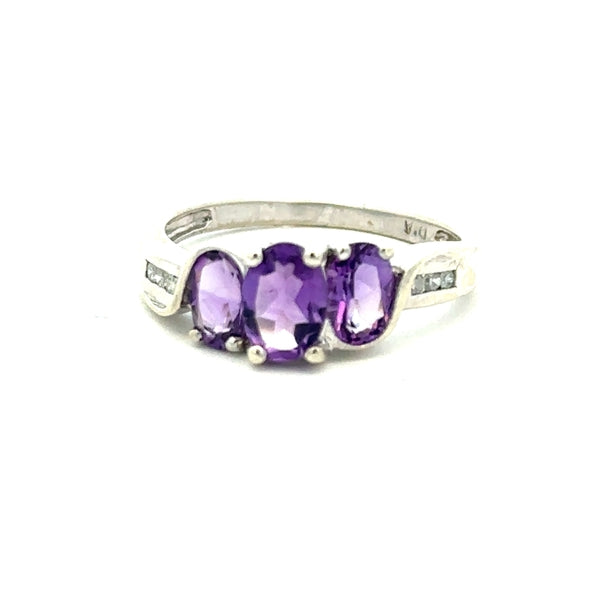 9ct white gold ring in size O1/2 with a smooth band, unbranded, showcasing a sleek and elegant jewelry design.