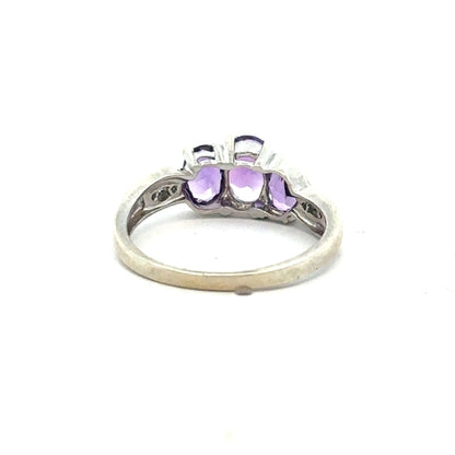 9ct white gold ring in size O1/2 with a smooth polished finish, unbranded jewelry displayed on a plain background.