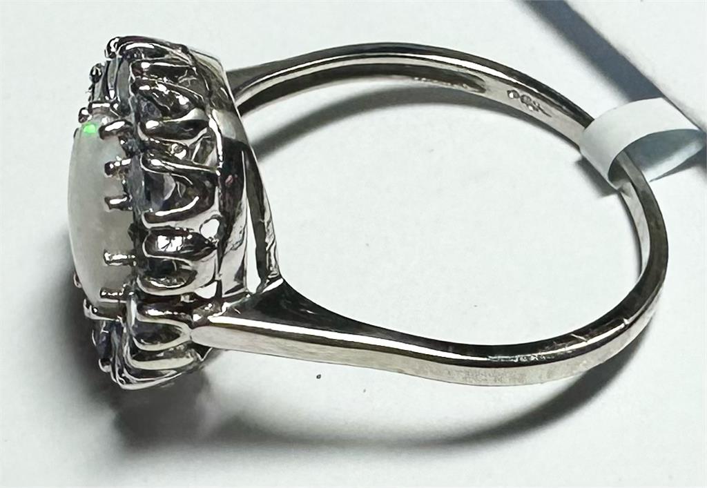 9ct white gold ring in size S with a smooth, polished band, unbranded jewelry for elegant everyday wear.
