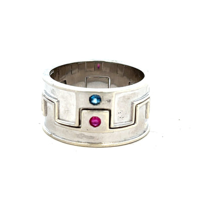 9ct white gold ring in size Z4 with a smooth band, unbranded jewelry showcasing elegant craftsmanship.