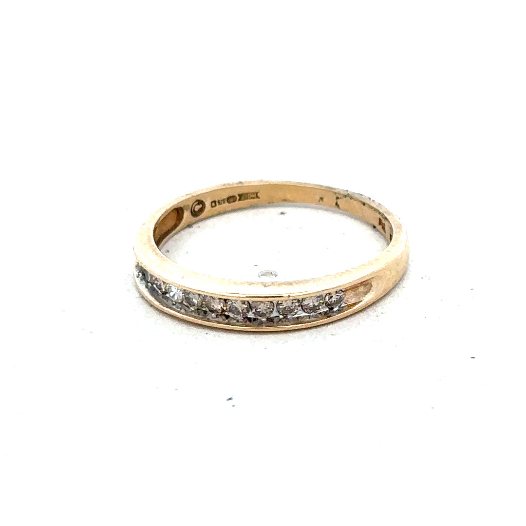 9ct yellow gold diamond ring with 1/4 carat diamond, size O1/2, featuring a simple and elegant design.