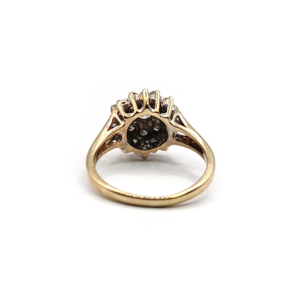 9ct yellow gold diamond cluster ring with 1-carat total weight featuring a sparkling design and elegant craftsmanship.