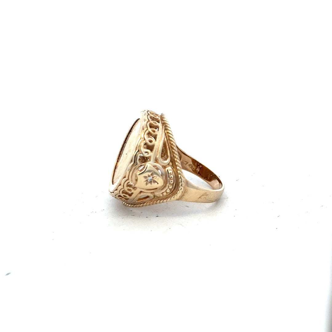 9ct yellow gold half sovereign ring from 1897, size S, featuring detailed vintage coin design.