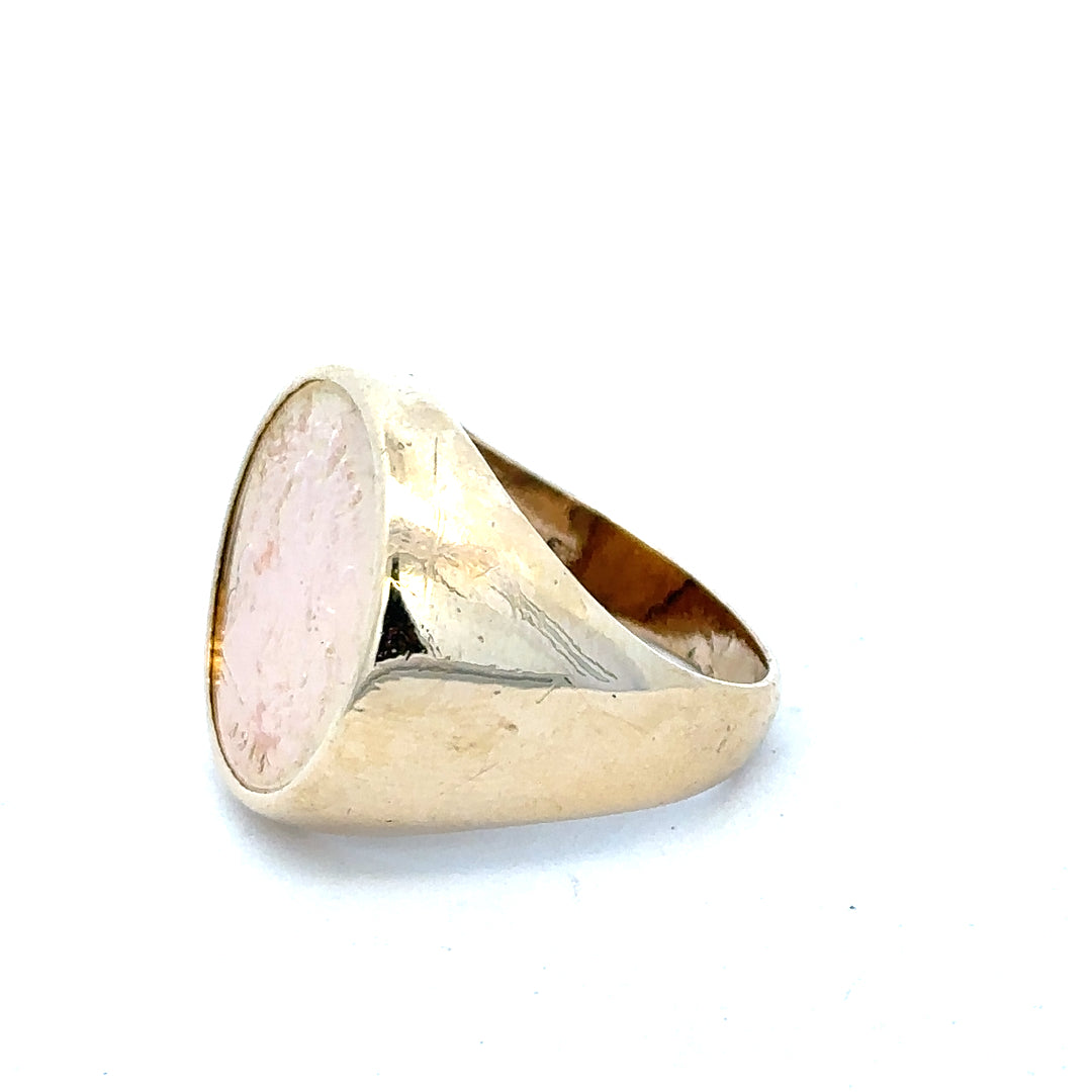 9ct yellow gold 1914 half sovereign ring in size S, featuring detailed coin design with a classic gold band.