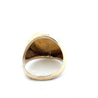 9ct yellow gold 1914 half sovereign ring in size S, featuring detailed vintage coin design, unbranded jewelry accessory.