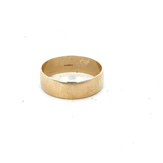 9ct yellow gold band ring in size Q1, simple and elegant unbranded jewelry piece with a smooth polished finish.