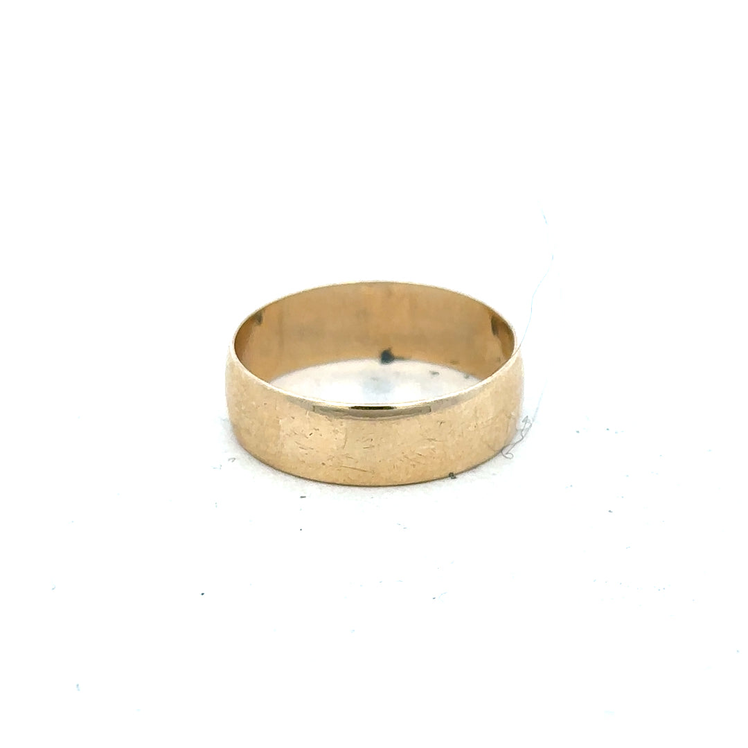 Yellow gold band ring in size Q1, 9ct gold, unbranded, with a smooth polished finish.