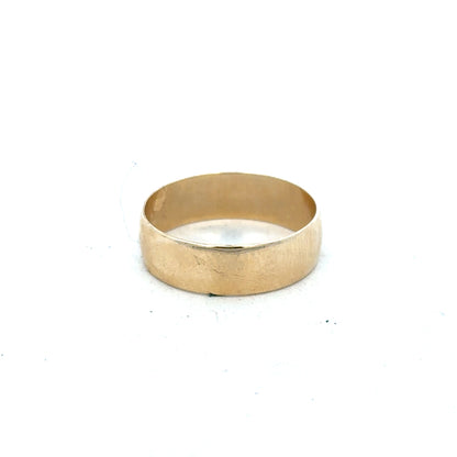 9ct yellow gold band ring in size Q1, unbranded, featuring a smooth, polished finish and classic design.
