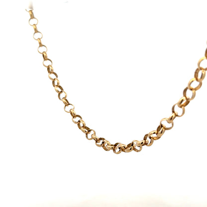 9ct yellow gold belcher chain weighing 21.1g, featuring classic round links and a secure clasp for elegant wear.