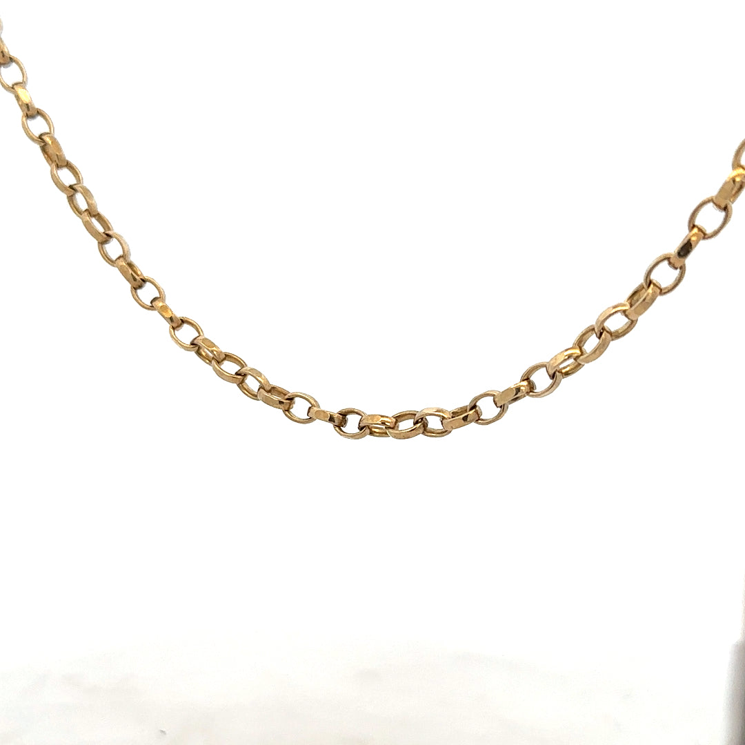 9ct yellow gold belcher chain weighing 28g, featuring classic round links, designed for stylish jewelry wear.