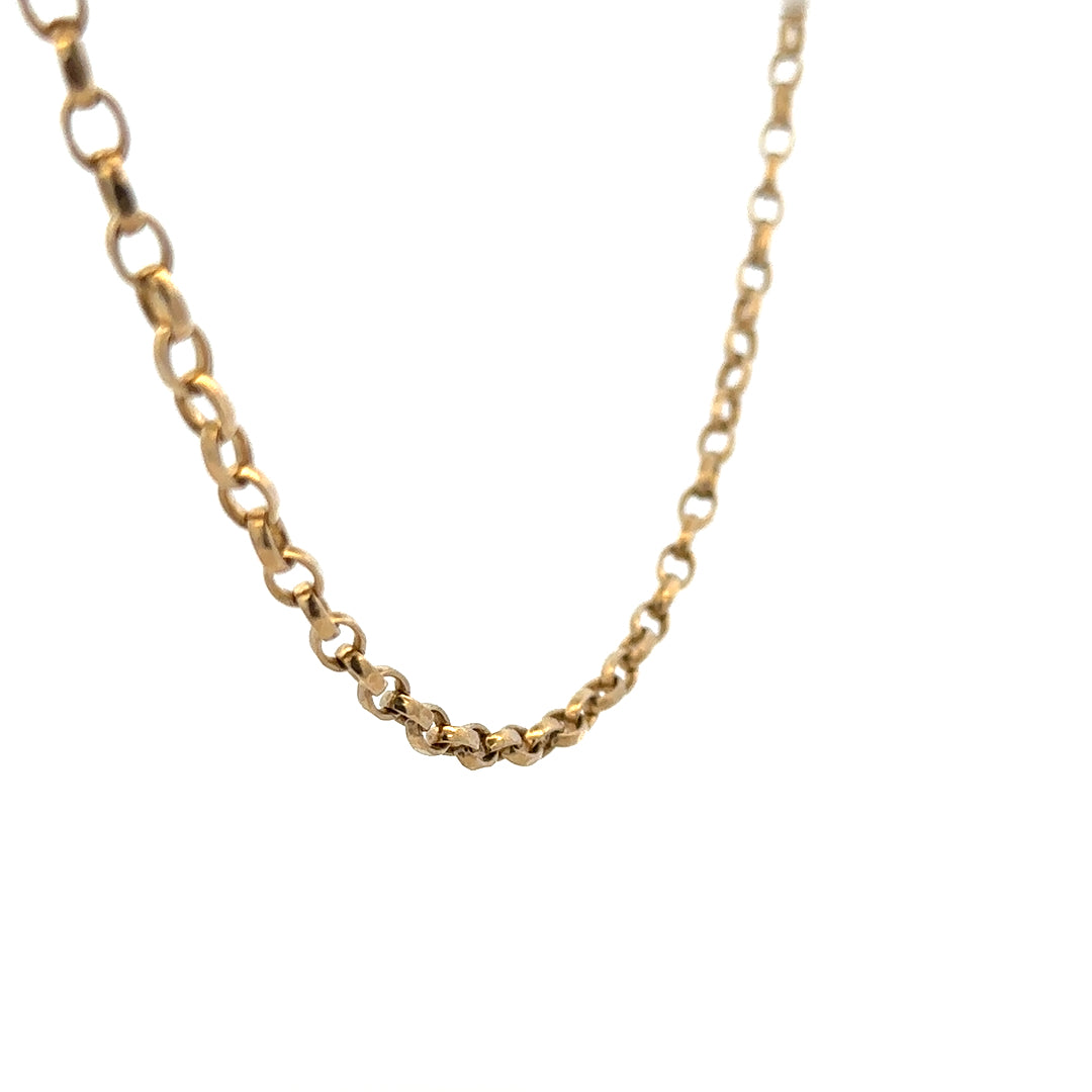 9ct yellow gold belcher chain weighing 28g, unbranded jewelry with detailed links, close-up view of the gold chain.