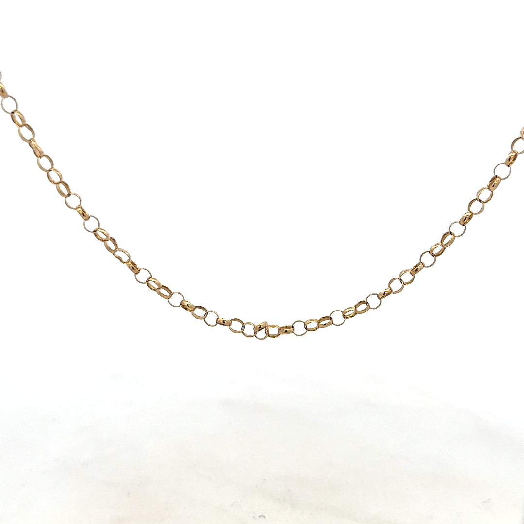 9ct yellow gold belcher chain weighing 5.2g, unbranded jewelry with a classic linked design, shown on a plain background.
