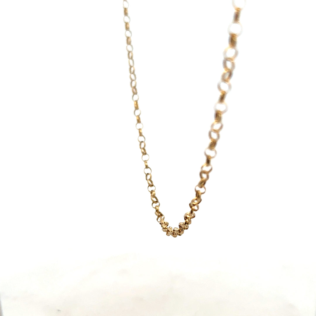 9ct yellow gold belcher chain weighing 5.2g, featuring classic linked design, unbranded jewelry accessory.
