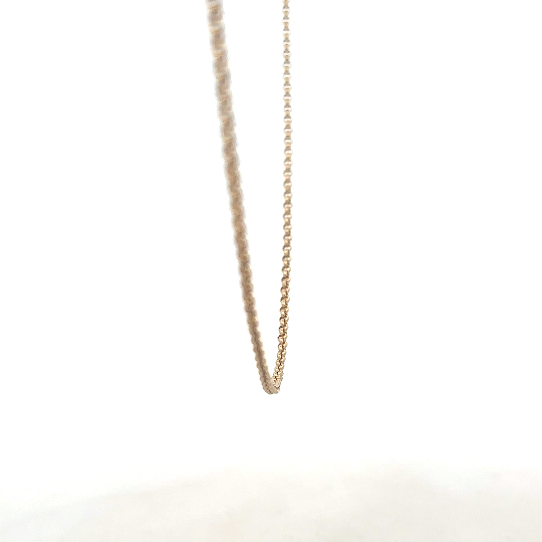 9ct yellow gold belcher chain weighing 5.3g, featuring classic interlinked gold loops, unbranded jewelry accessory.