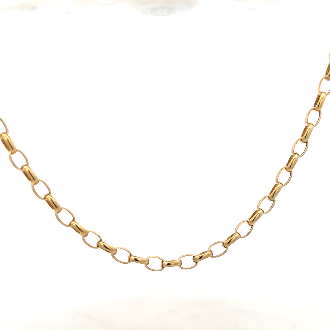 9ct yellow gold belcher chain weighing 6.4g, featuring classic interlocked links for a timeless jewelry piece