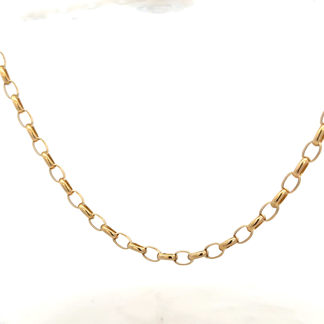 9ct yellow gold belcher chain weighing 6.4g, featuring classic interlinked gold links for a timeless jewelry piece.