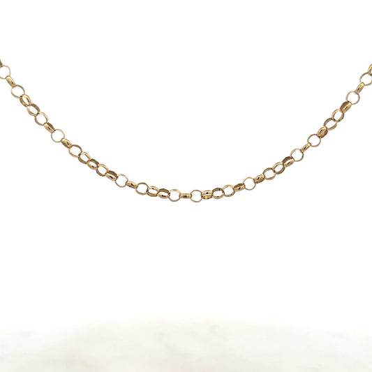 9ct yellow gold belcher chain weighing 7.6g, unbranded jewelry piece with detailed link design.