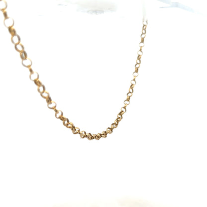 9ct yellow gold belcher chain weighing 7.6g, unbranded, with detailed close-up of the classic linked chain design