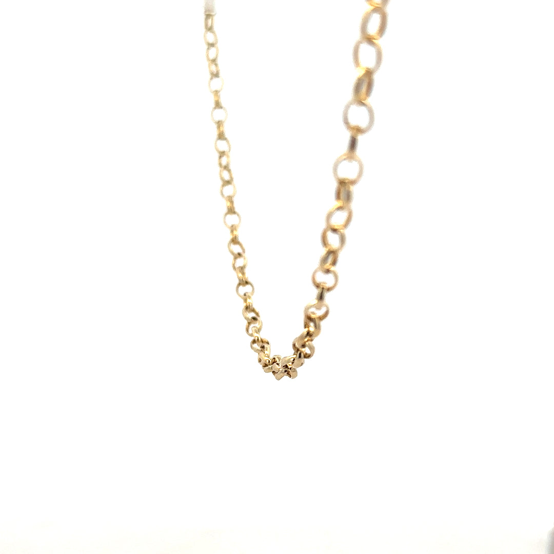 9ct yellow gold belcher chain weighing 9.5g with linked circular design, showcasing its classic jewelry style.