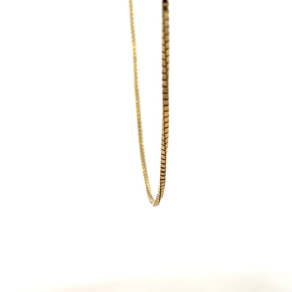 9ct yellow gold box chain weighing 6.4g, unbranded, with a classic linked design visible in the image.