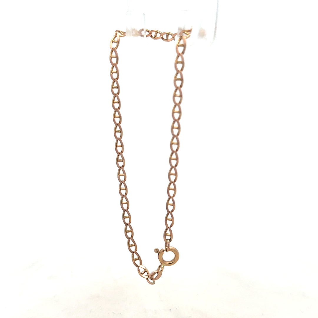 9ct yellow gold bracelet weighing 2.6g, unbranded, with a sleek, polished design ideal for everyday wear.