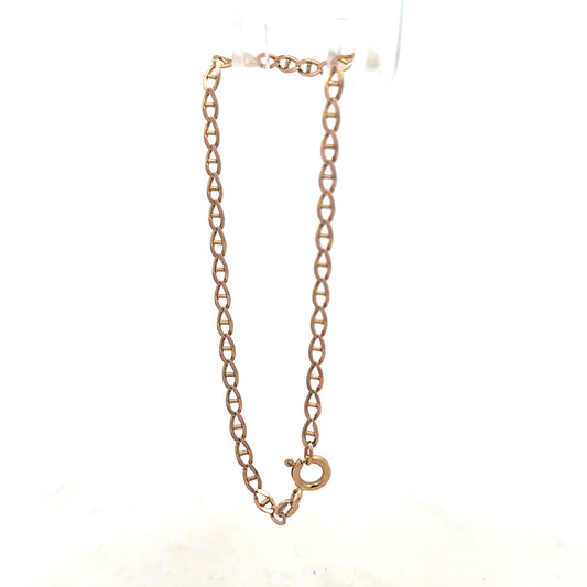 9ct yellow gold bracelet weighing 2.6g, unbranded, with a sleek, polished design ideal for everyday wear.