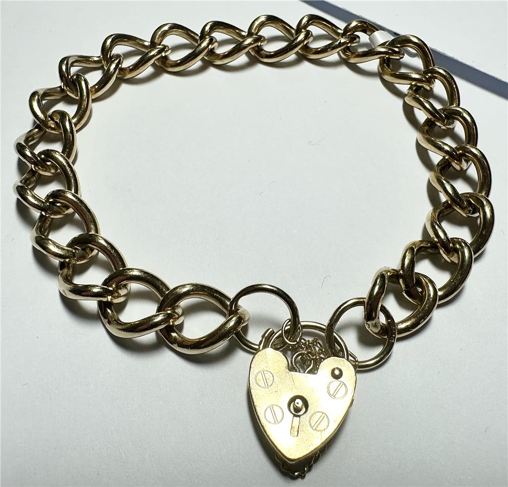 9ct yellow gold bracelet weighing 26.3g, featuring a classic design, unbranded jewelry piece with intricate detailing.