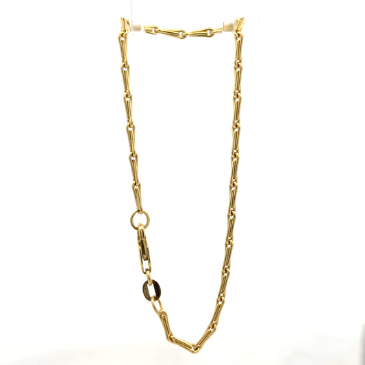 9ct yellow gold bracelet weighing 3.5g, featuring a delicate chain design, unbranded jewelry piece on a plain background.
