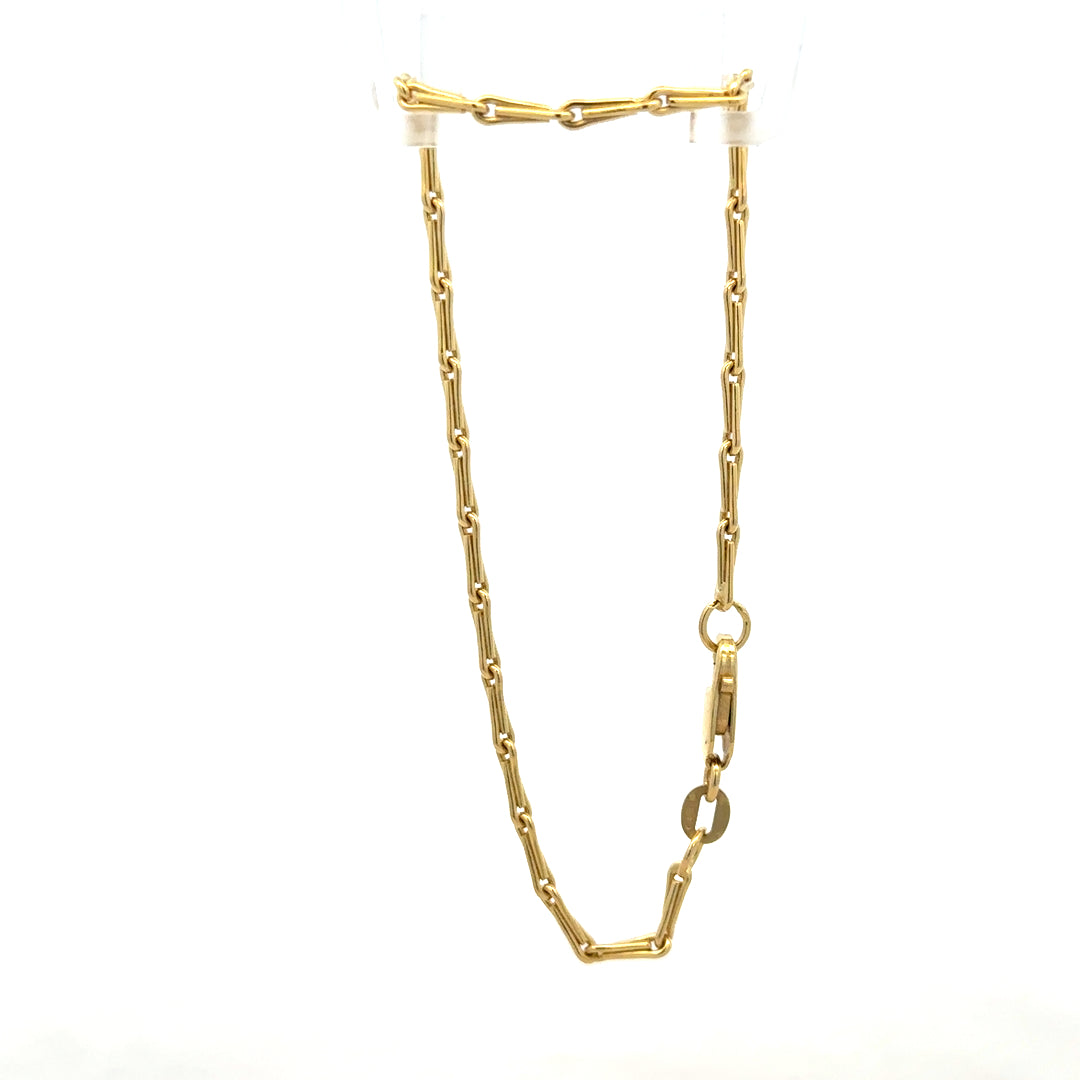 9ct yellow gold bracelet weighing 3.5g, unbranded jewelry with a sleek, polished design, shown on a neutral background.