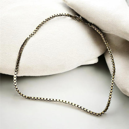 9ct yellow gold bracelet weighing 3.7g with a sleek design, captured in a clear image showcasing its elegant craftsmanship.