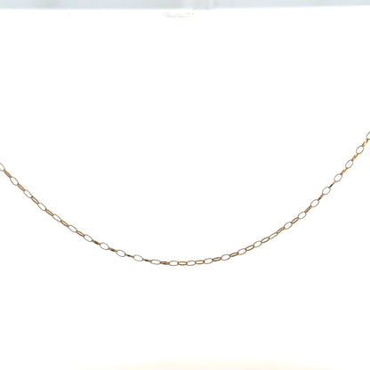 9ct yellow gold chain weighing 0.7g, featuring a delicate design and secure clasp, suitable for everyday wear.