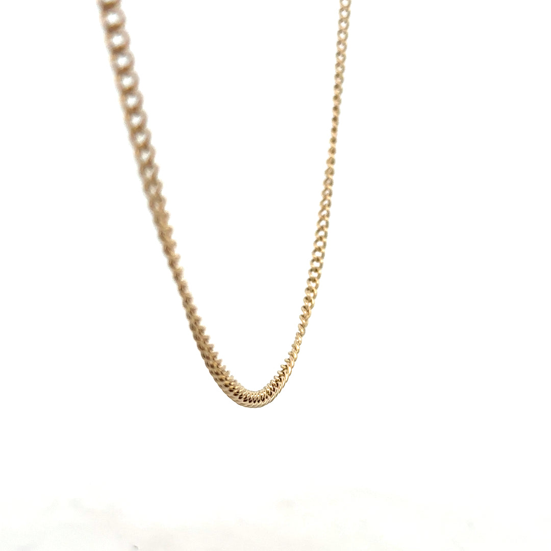 9ct yellow gold chain weighing 10.9g, featuring a classic link design, unbranded jewelry for elegant everyday wear