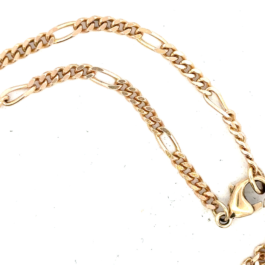 9ct yellow gold chain weighing 11.6g, unbranded, with a detailed close-up of the jewelry's polished finish and elegant design.