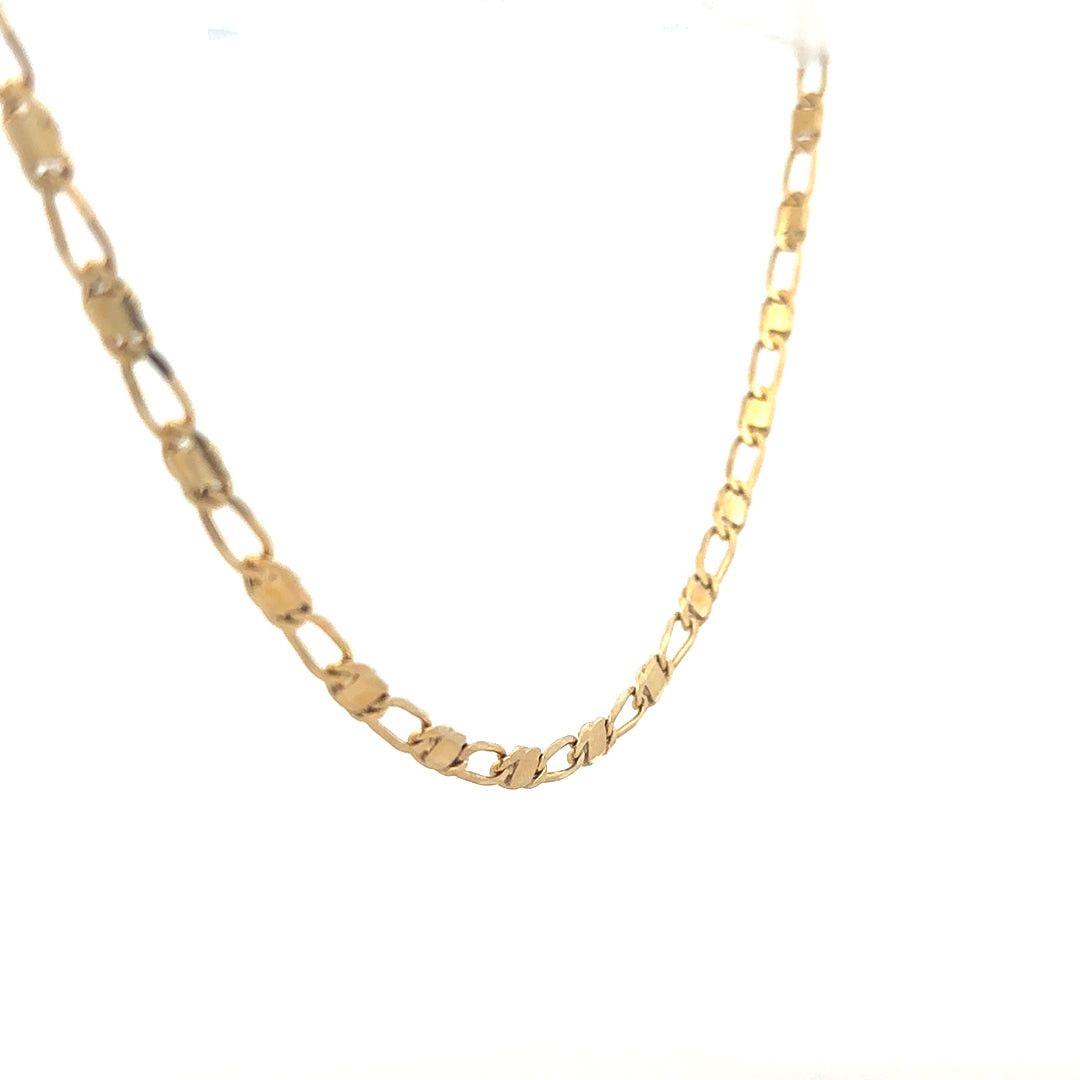 9ct yellow gold chain weighing 13.1g, unbranded jewelry with a classic chain design, shown in a close-up image.
