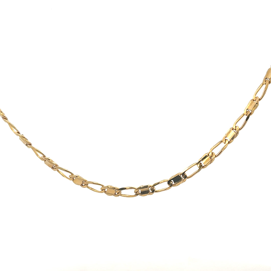 9ct yellow gold chain weighing 13.1g, with a classic link design, unbranded jewelry piece for everyday wear.