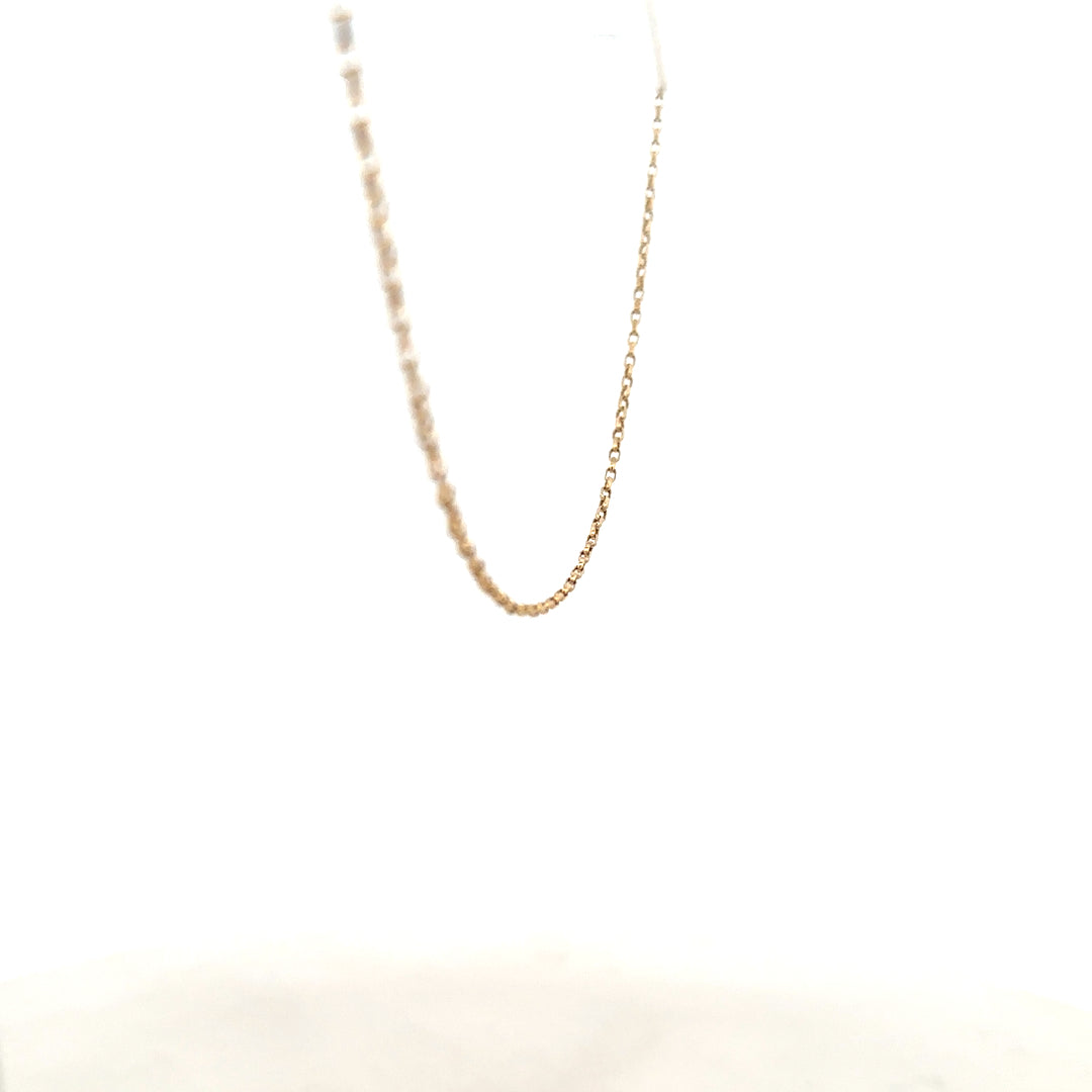 9ct yellow gold chain weighing 2.2g, featuring a classic link design, unbranded jewelry accessory for everyday wear