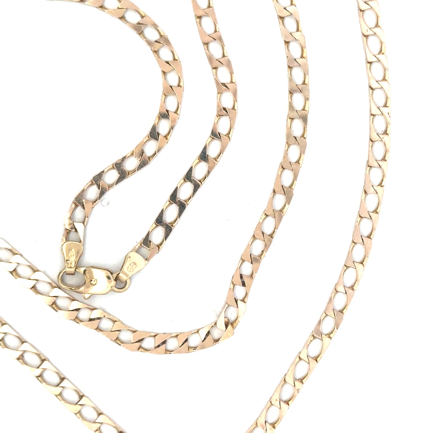 9ct yellow gold chain weighing 20.9g, unbranded jewelry with a detailed close-up of the chain's links and shine.
