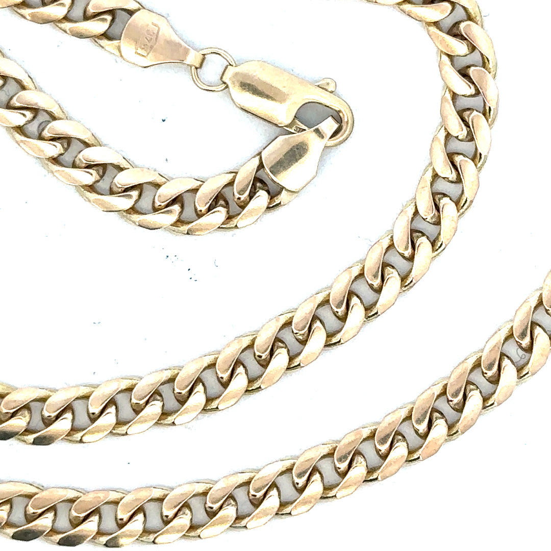 9ct yellow gold chain weighing 22.7g, featuring a classic link design, unbranded jewelry for men or women.