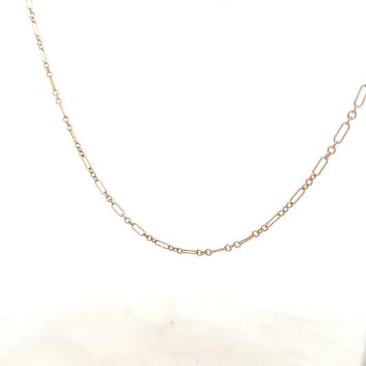 9ct yellow gold chain weighing 3.3g, featuring a classic link design, unbranded jewelry for everyday wear.