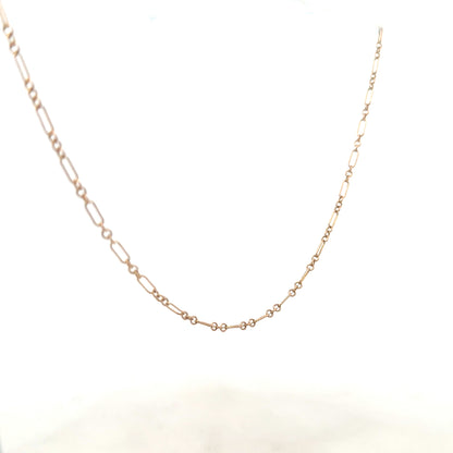 9ct yellow gold chain weighing 3.3g, unbranded jewelry featuring a classic link design with a secure clasp.