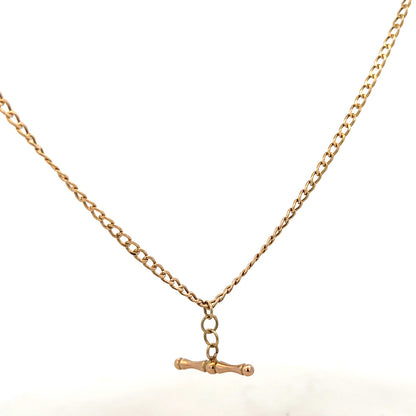 9ct yellow gold chain weighing 3.7g, featuring a classic link design, unbranded jewelry for everyday wear.